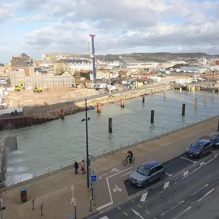 O'3 Ports Apartment *